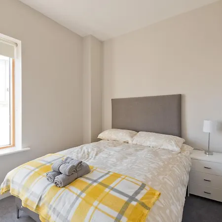 **luxurious Malahide Penthouse Town Centre