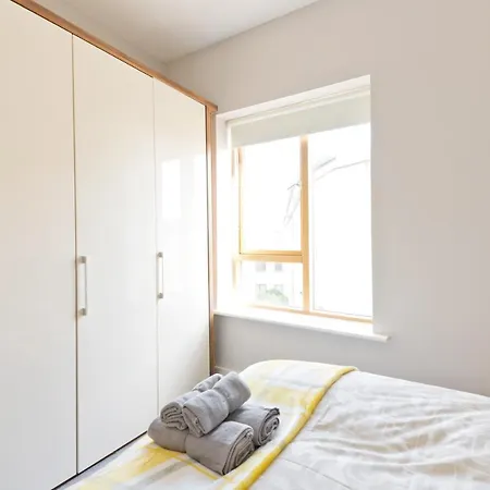 **luxurious Malahide Penthouse Town Centre