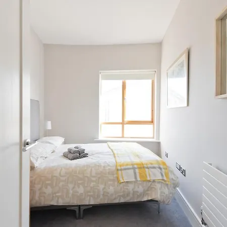 **luxurious Malahide Penthouse Town Centre Apartment